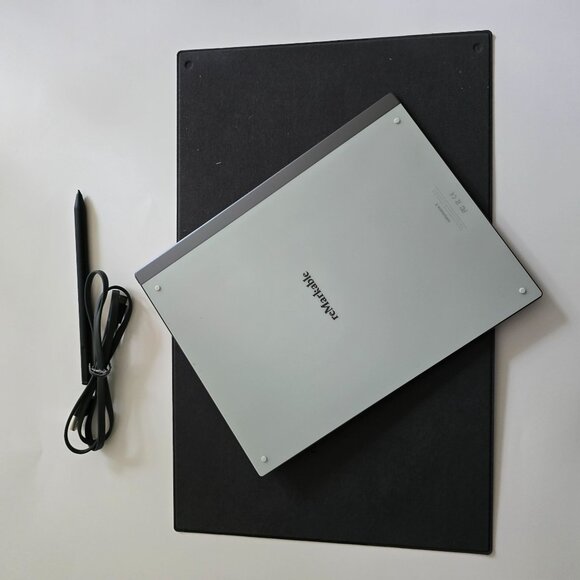 Remarkable 2 Paper Tablet And Book Folio Essentials Bundle - Picture 7 of 16